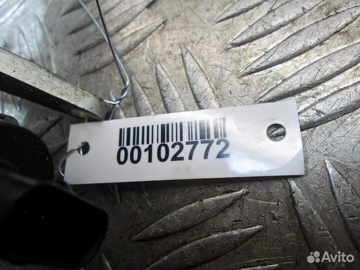 Б/У Топливная рампа С форсунками 2760703995