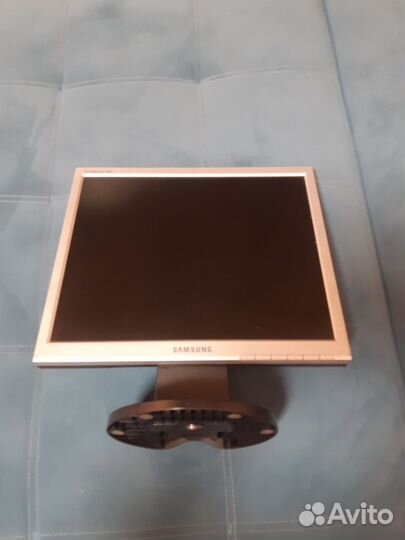 Монитор Samsung syncmaster 720N