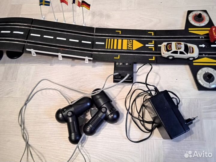 Гоночный автотрек с машинками