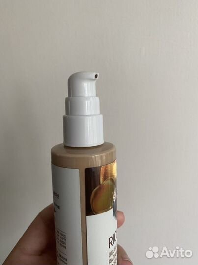 Тональный крем Rich Gold