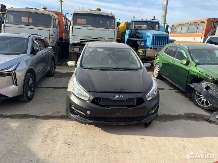 Kia Ceed 1.6 AT, 2015, 147 000 км