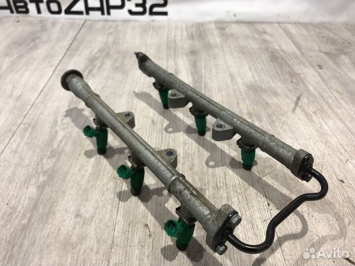 Рампа топливная с форсунками Hyundai Tucson JM