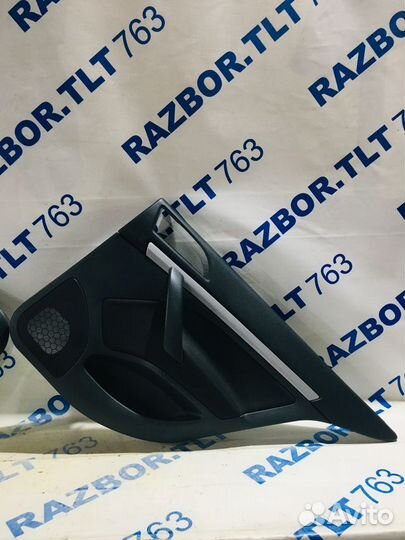 Обивка задней двери skoda octavia A5 1.4 ат лифтбе