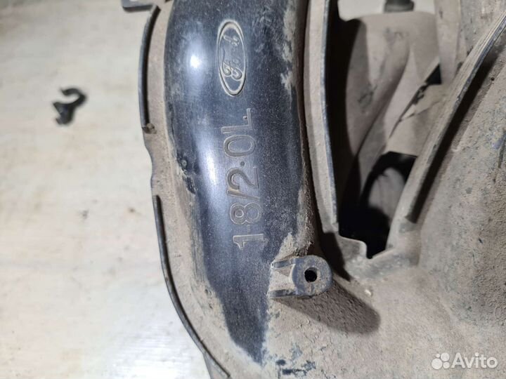Коллектор впускной Ford Focus 1 1.8