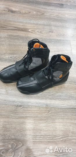 Мотоботы BMW