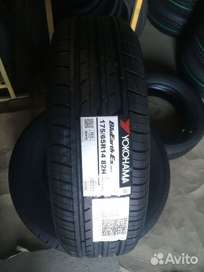 Yokohama BluEarth-ES ES32 175/65 R14 82H