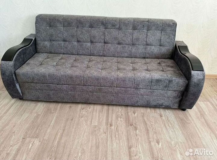 Прямой диван на заказ
