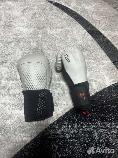 Боксерские перчатки 12 oz