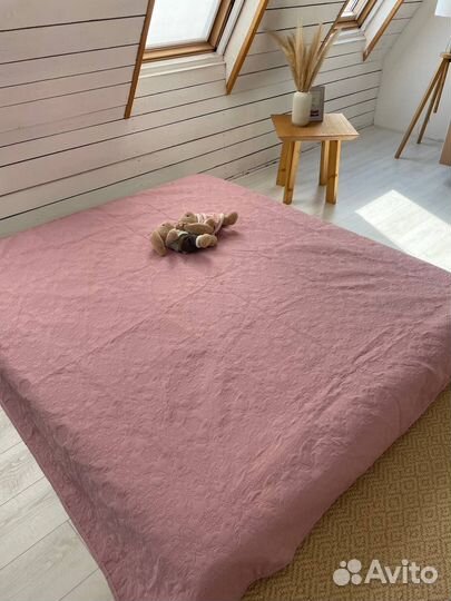 Покрывало на кровать без наволочек