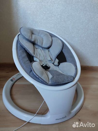 Шезлонг для младенцев munchkin