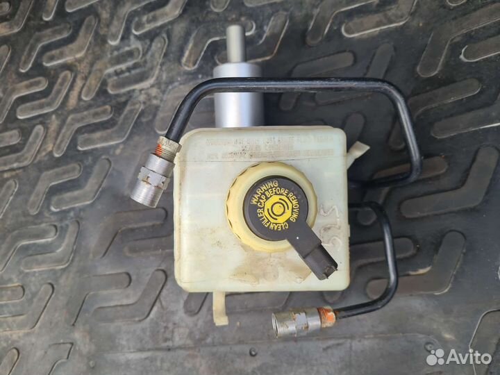 Главный тормозной цилиндр BMW X5 X6 e70 e71