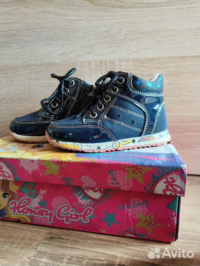 Ботинки на девочку