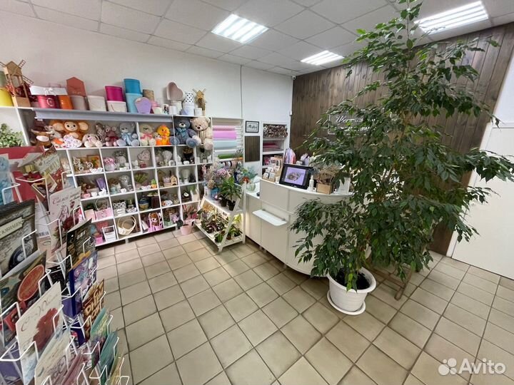 Магазин цветов и подарков,готовый бизнес