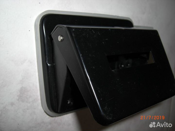 Дырокол, указка, стилусы, кнопки