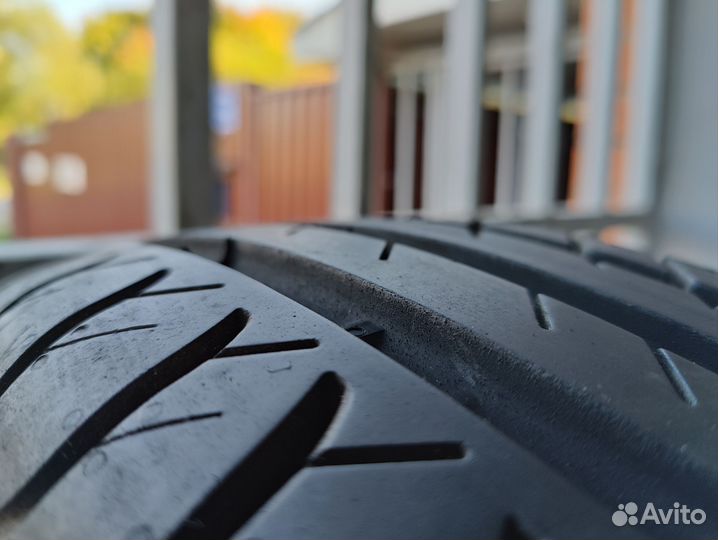 Viatti Strada Asimmetrico V-130 215/55 R17