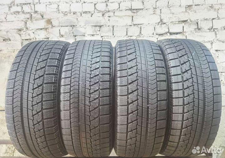 Bridgestone Blizzak VRX 225/55 R17 94H
