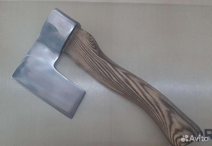 Кованый топор 