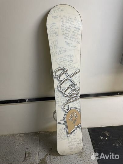Сноуборд с креплениями