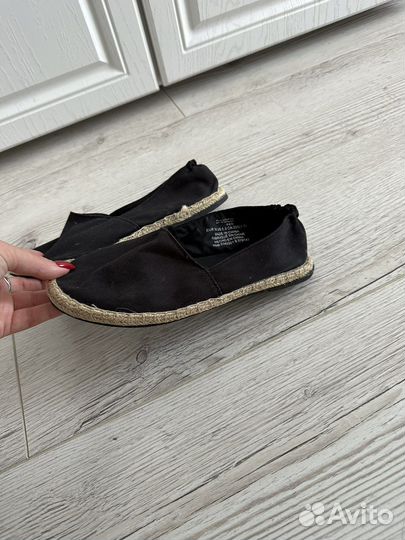 Женская одежда и обувь