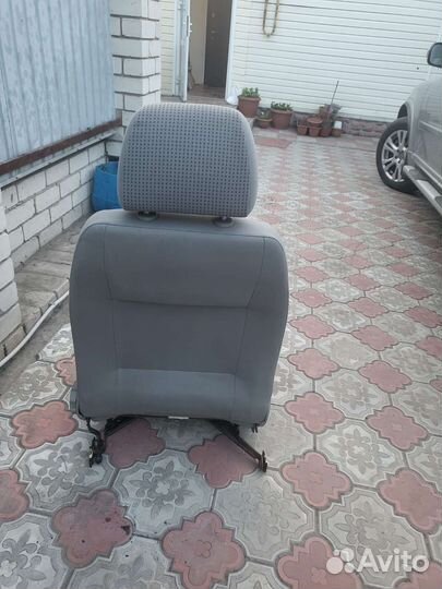 Сиденья volkswagen polo 6n2