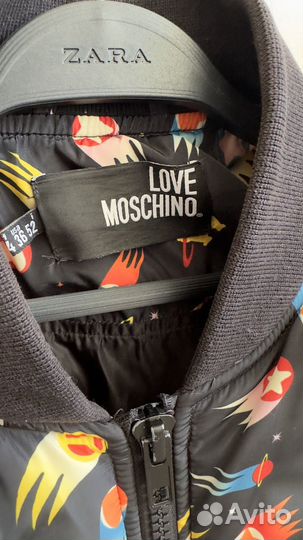 Куртка бомбер love moschino