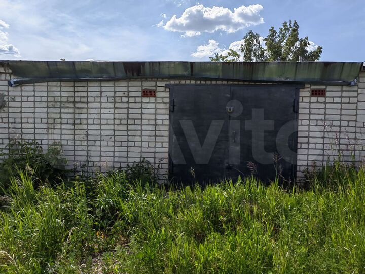 Гараж, > 30 м²