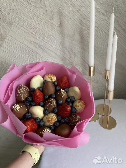 Сладкие букеты из клубники в шоколаде в Йошкар-Оле