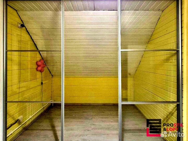 Стеклянная перегородка для зонирования комнат в Москве