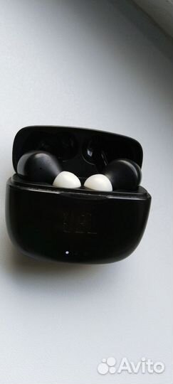Беспроводные наушники JBL