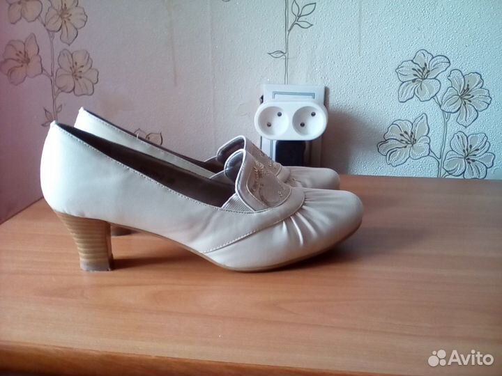Туфли бежевые