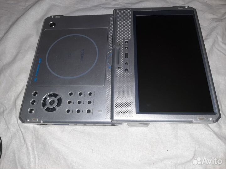 Портативный dvd плеер с поворотным экраном 8,5