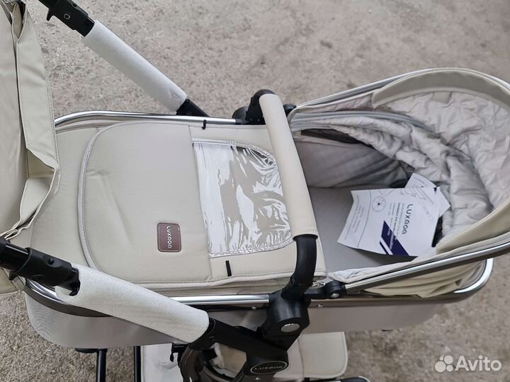 Коляска с рождения новая