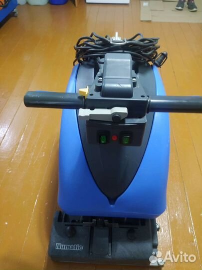 Поломоечная машина (клининг)