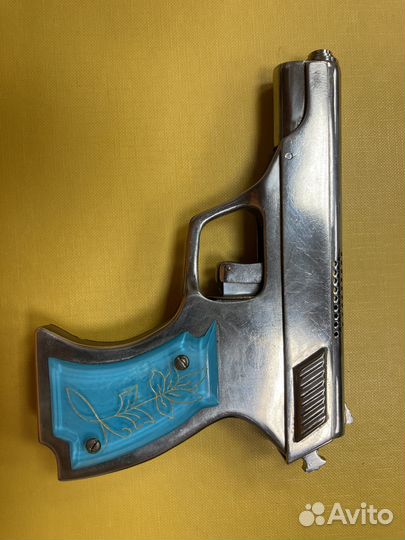 Зажигалка в виде пистолета