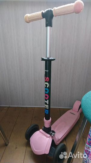 Самокат трехколесный Scooter