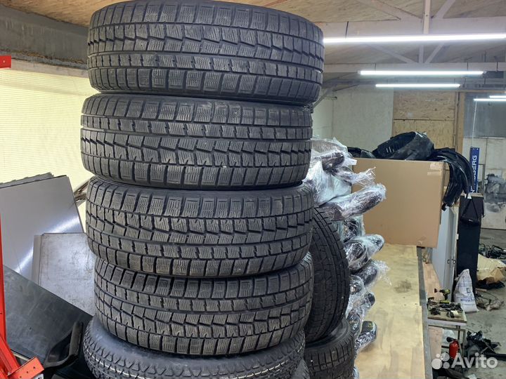 Dunlop Winter Maxx 215/55 R16