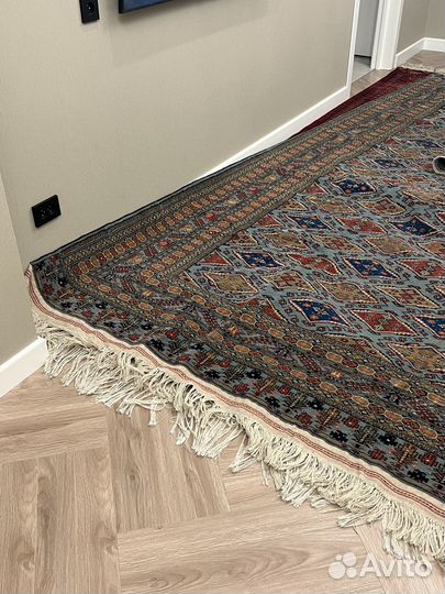 Новый туркменский ковер