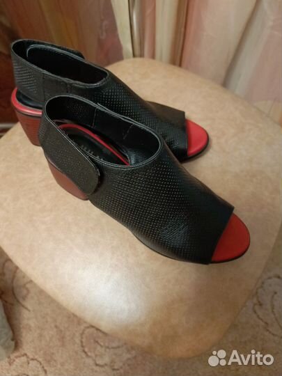 Шлепанцы женские натуральная кожа 37 размер