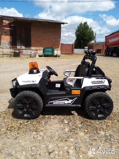 Детский электромобиль