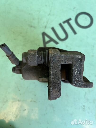 Суппорт задний правый kia ceed ed