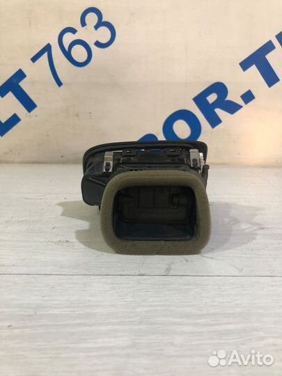 Дефлектор правый volkswagen polo 5 1.6 мт седан