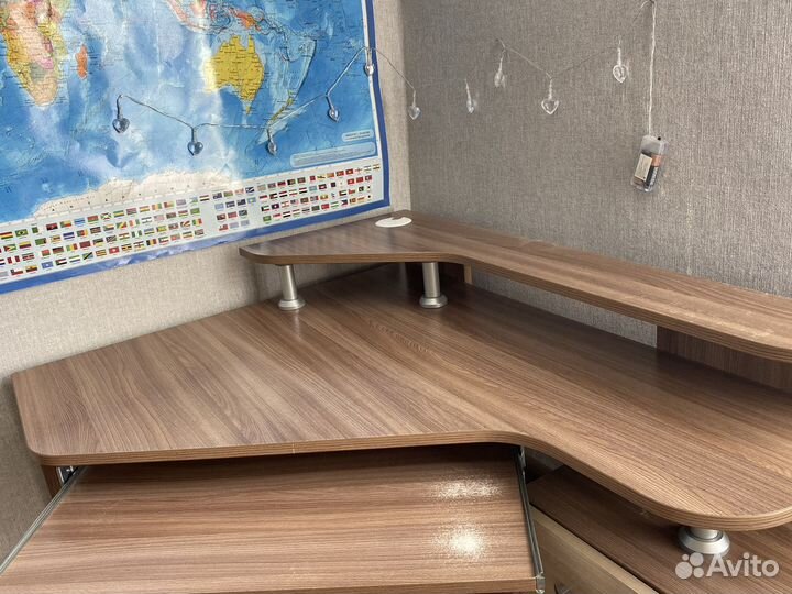 Компьютерный стол