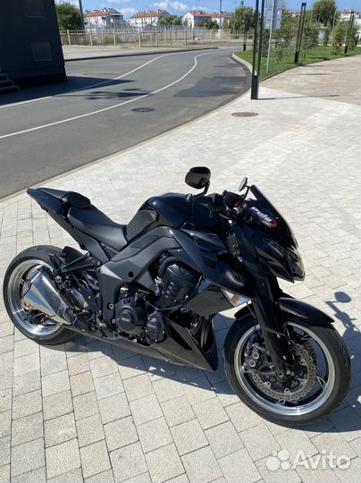 Kawasaki z1000 2011 идеальное состояние