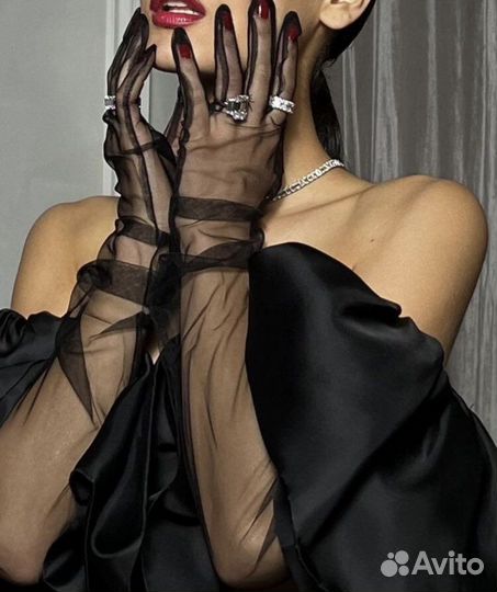 Длинные перчатки тюлевые 55 см