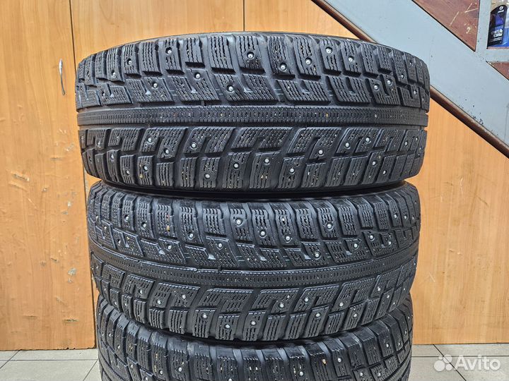 Kumho I'Zen KW22 235/65 R17