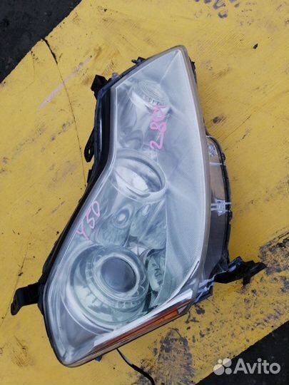 Фара правая Nissan Fuga Y50