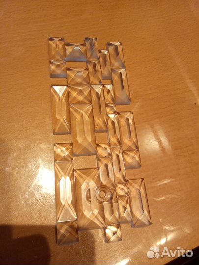 Хрустальная запчасть от люстры