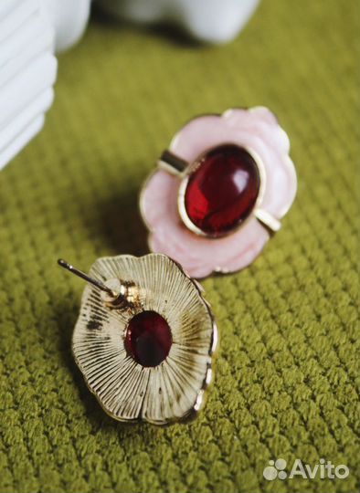 Серьги с гранатовыми вставками винтаж ный стиль