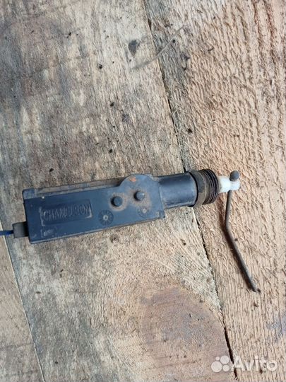 Активатор замка двери Dodge stratus