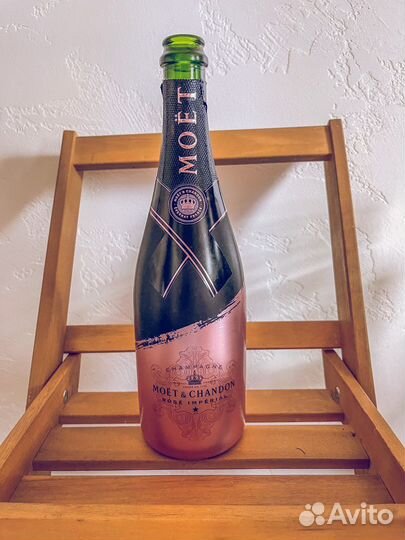 Бутылка Moet Chandon пустая